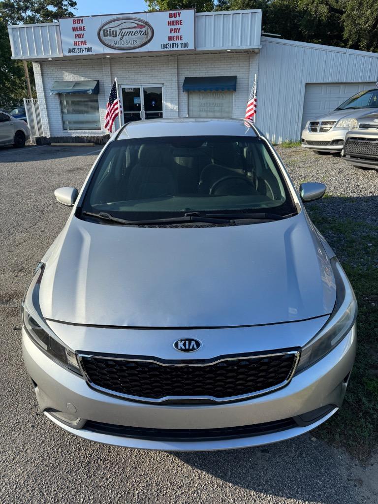 2017 Kia Forte LX's photo